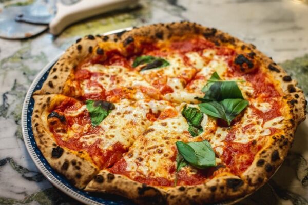 Pizza Sehat 2025: Adonan Oat dan Topping Berries Jadi Inovasi Lezat Masa Kini